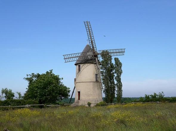 Moulin A Vent Le Champ Du Trail Villa Saint-Cyr-des-Gats Exterior foto